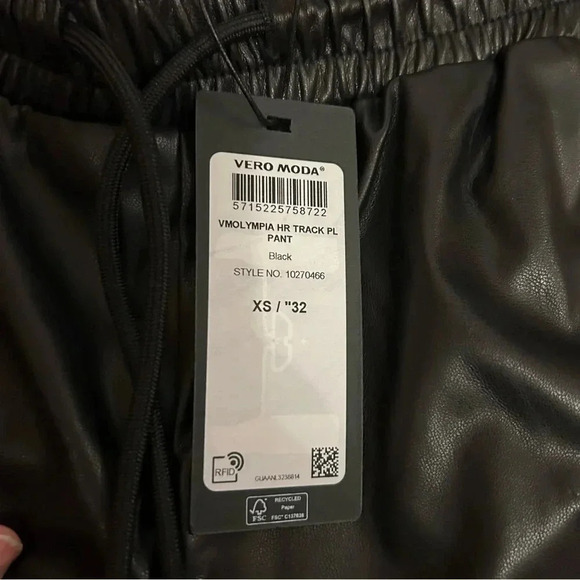 Vero Moda Joggers - Picture 2 of 3